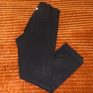 Lululemon 21” Align black print Size - 4